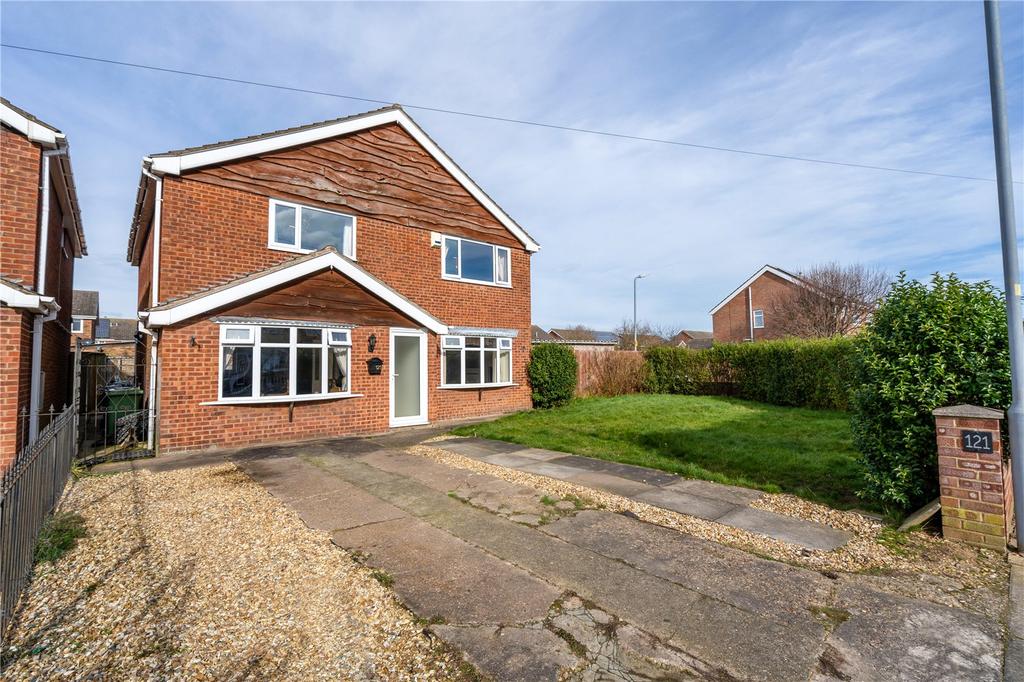 Sanctuary Way, Grimsby, DN37 3 bed detached house £225,000