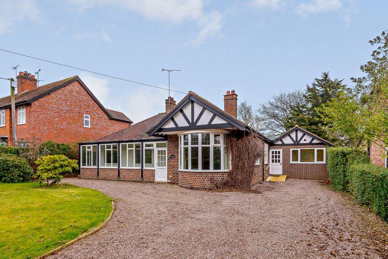 Tarporley Cheshire Lamont Property Ref 3266 3 bed detached bungalow