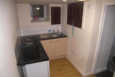 32 Aberdeen Walk, Leeds, LS12 3SB
