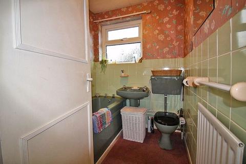 18 Brook Grove, Codsall, Wolverhampton, WV8 1LH