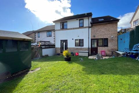 25 Carrine Road, Truro, TR1 3XB