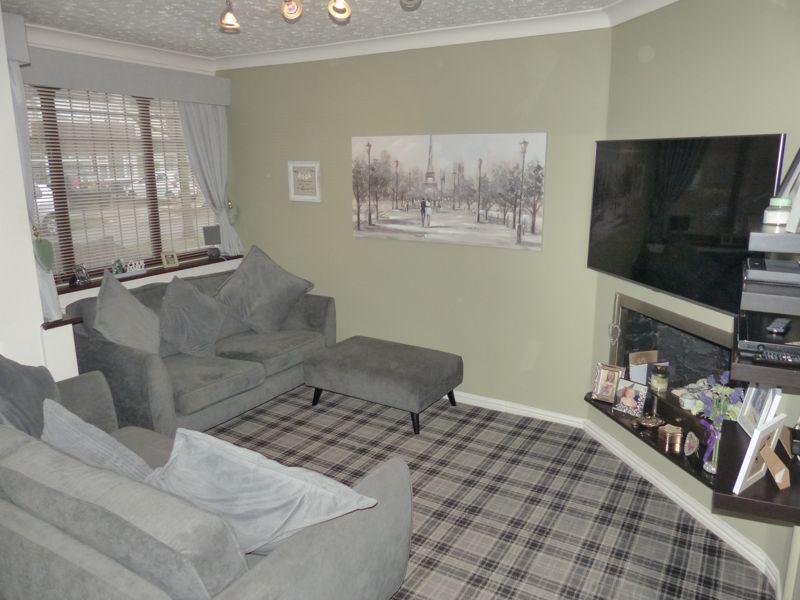 Lounge 1