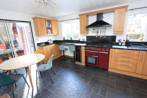 27 Bryn Castell, Abergele, LL22 8QA