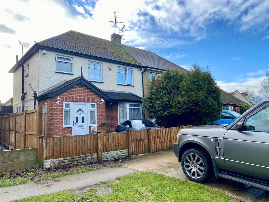 Snakes Lane, Eastwood, Southend on... 3 bed semidetached house £420,000