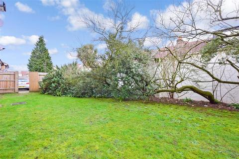 21 Lulworth Crescent, Mitcham, CR4 3RB