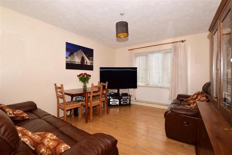 21 Lulworth Crescent, Mitcham, CR4 3RB