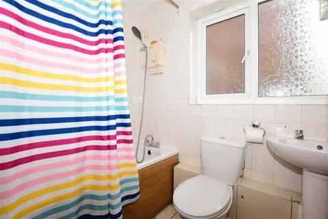 21 Lulworth Crescent, Mitcham, CR4 3RB