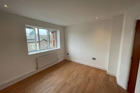 2 bedroom property to rent, 2 Bedroom Flat, Moscow Drive, L13