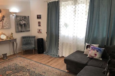 2 bedroom flat to rent, Garrick Court, Garrick Drive, Hendon