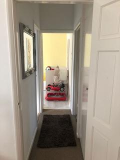 2 bedroom flat to rent, Garrick Court, Garrick Drive, Hendon
