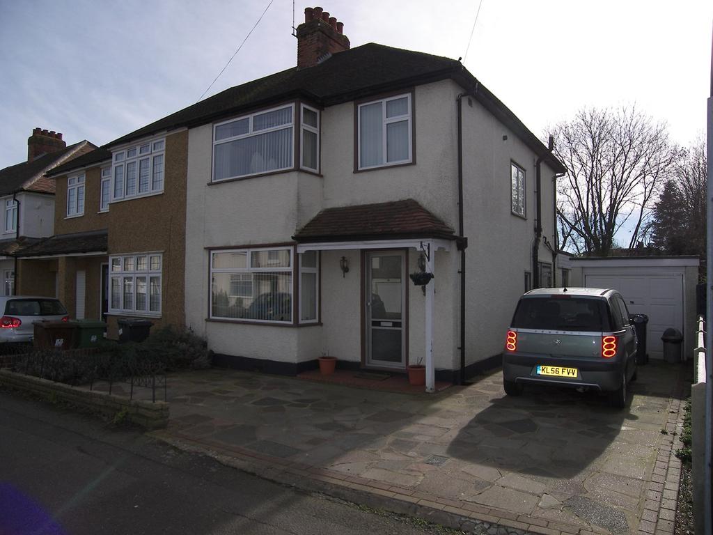Cotton Road, Potters Bar, EN6 3 bed semidetached house £525,000