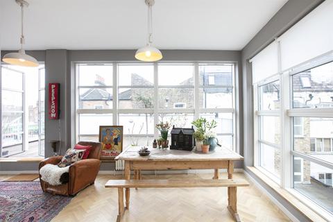 Flat 4, 1a Bethwin Road, London, SE5 0SJ