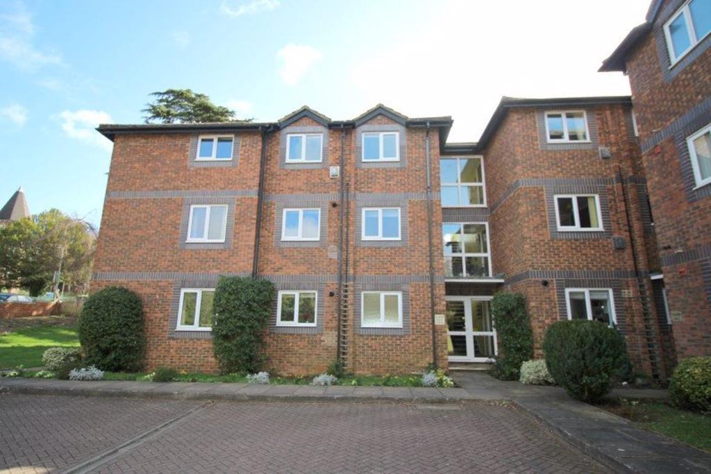 South Park, Sevenoaks TN13 1EQ 3 bed apartment £1,495 pcm (£345 pw)
