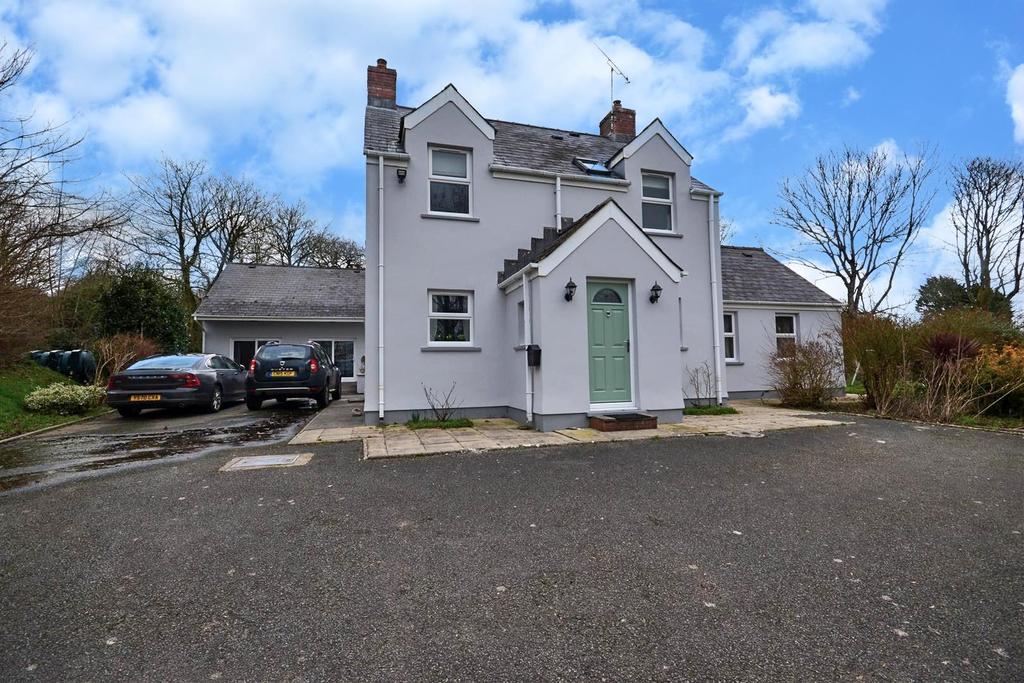 Manorbier Newton 4 bed detached house £550,000