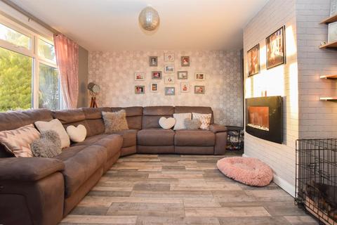 42 Firle Close, Hastings, TN35 5ET