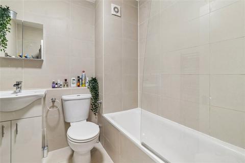 1 bedroom apartment to rent, Gloucester Terrace, London, W2