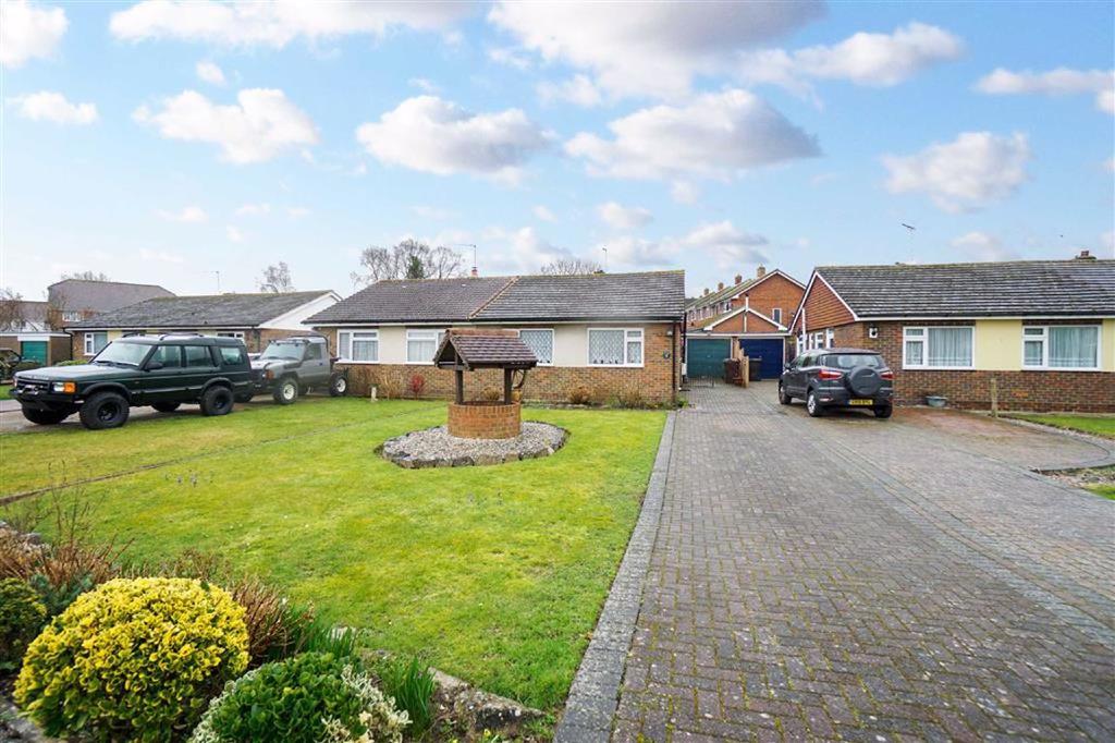 Greenacres, Westfield, East Sussex 2 bed semidetached bungalow £279,950