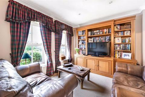 5 Althorp Close, Barnet, EN5 2AY
