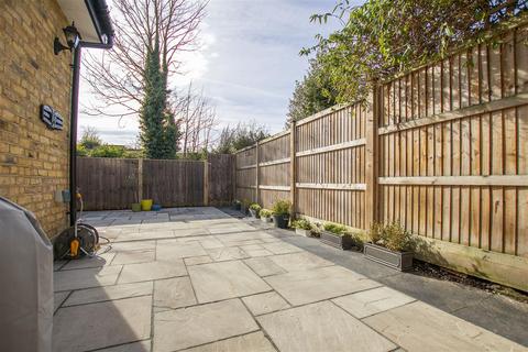 38 Radcliffe Road, London, N21 2SE