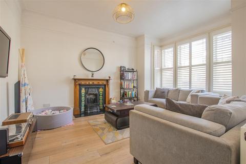 38 Radcliffe Road, London, N21 2SE
