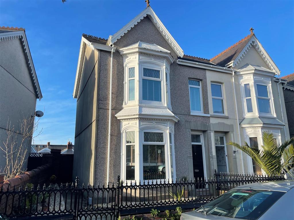 Glenalla Road, Llanelli 3 bed semidetached house £184,995