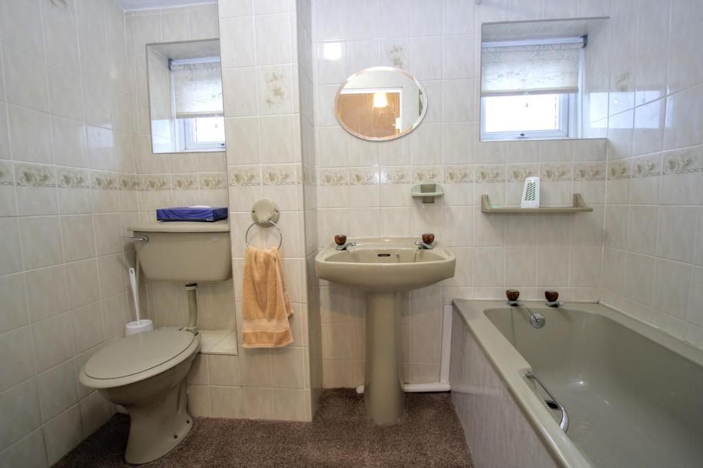 Bathroom/w.c.