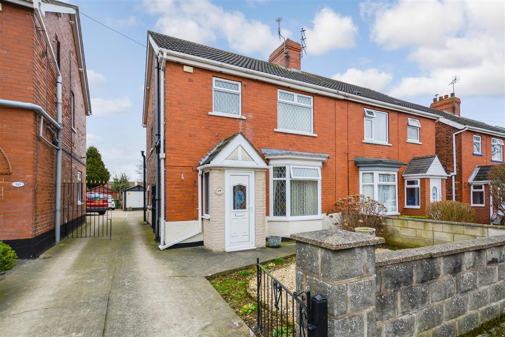 Buckingham Avenue, Scunthorpe 3 bed semidetached house £129,000