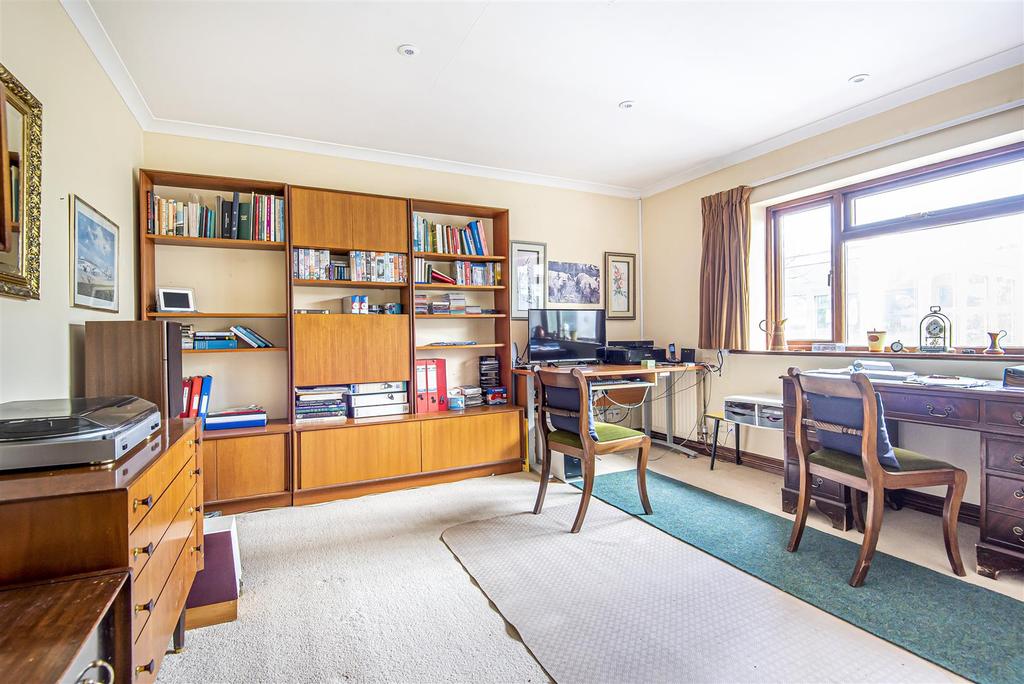 Study/bedroom 3