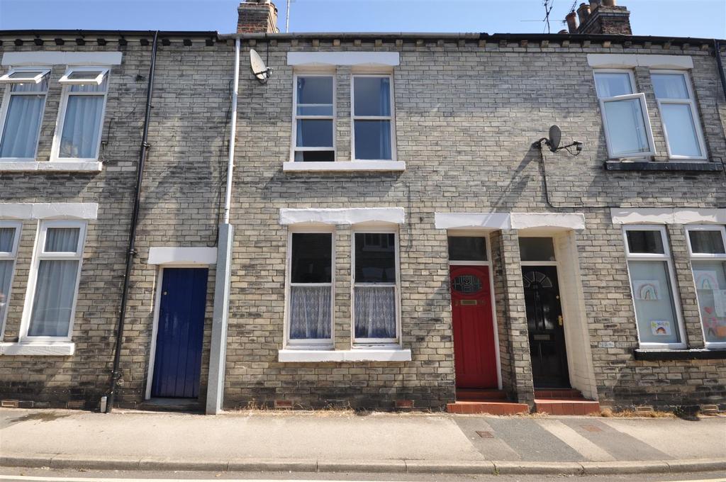 Moss Street, York 3 bed terraced house £995 pcm (£230 pw)