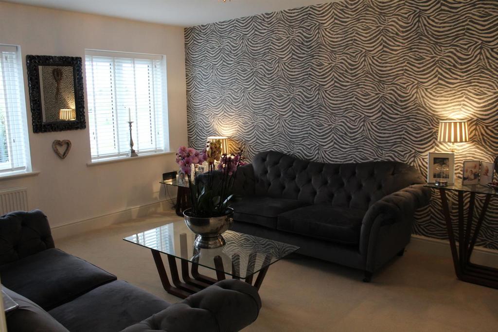 Baum Drive, Mountsorrel, Loughborough 5 bed detached house £475,000