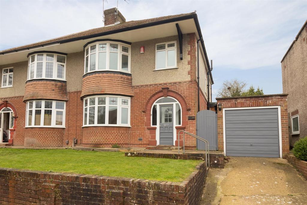 Lewisham Road, Dover 3 bed semidetached house £1,495 pcm (£345 pw)