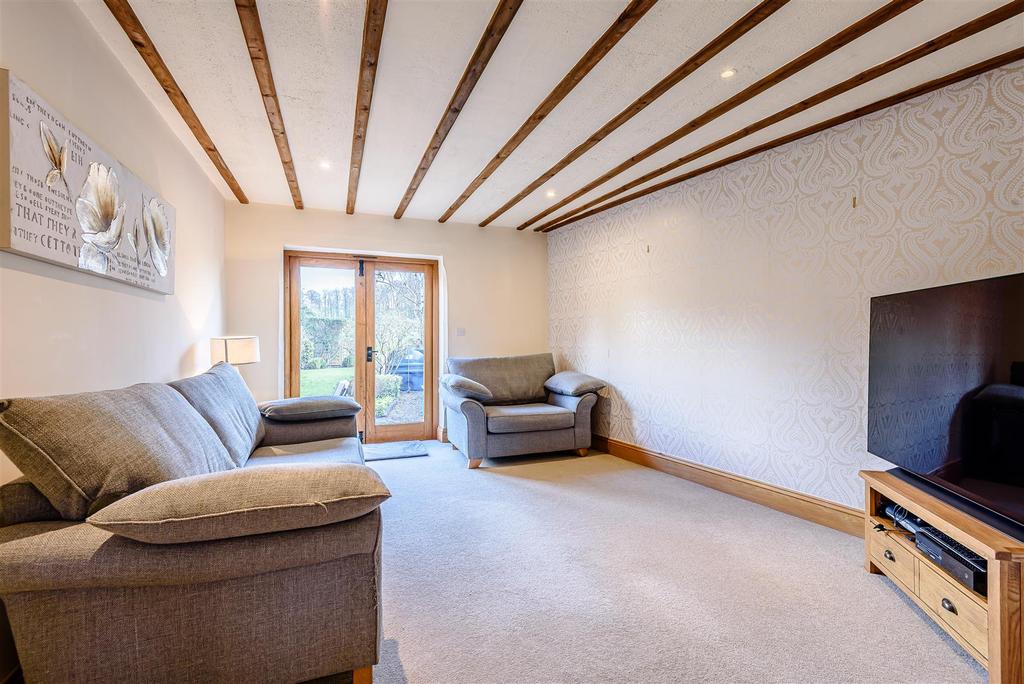 8453516-interior05.jpg