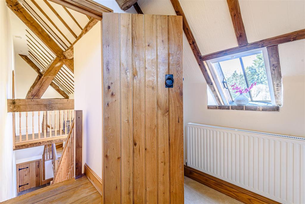 8453516-interior19.jpg