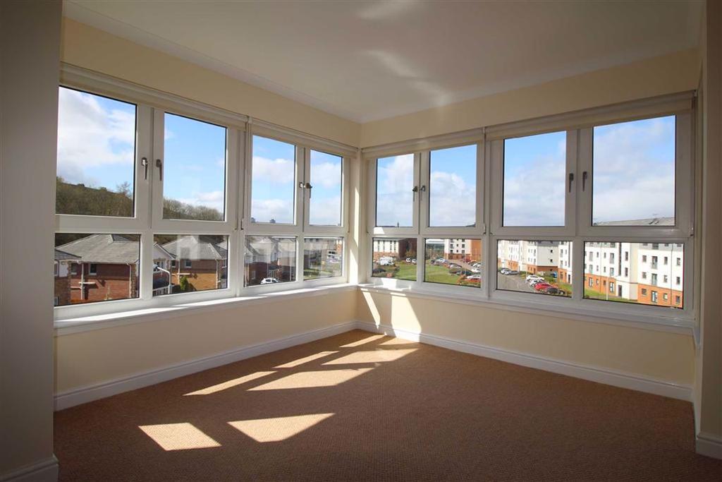 Kincaid Court, Greenock, Renfrewshire 2 bed flat £550 pcm (£127 pw)