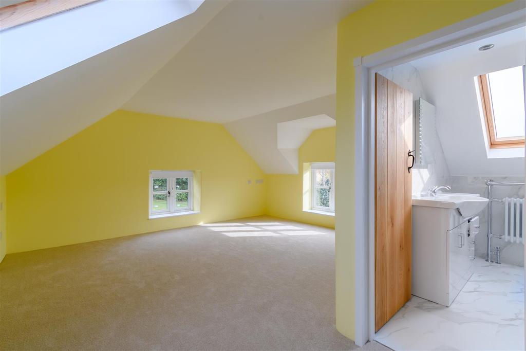 8442061-interior02.jpg