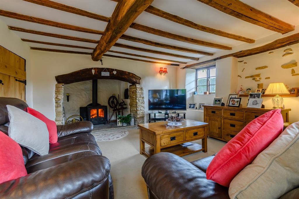 8442061-interior10.jpg