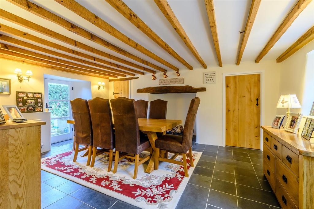 8442061-interior28.jpg