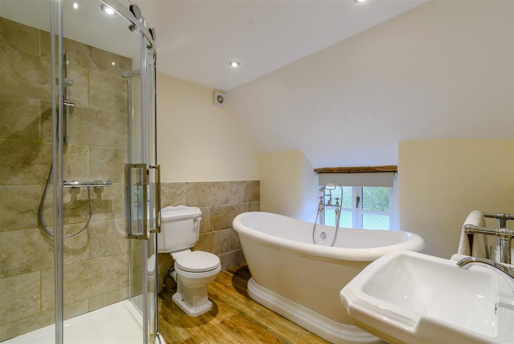 8442061-interior24.jpg