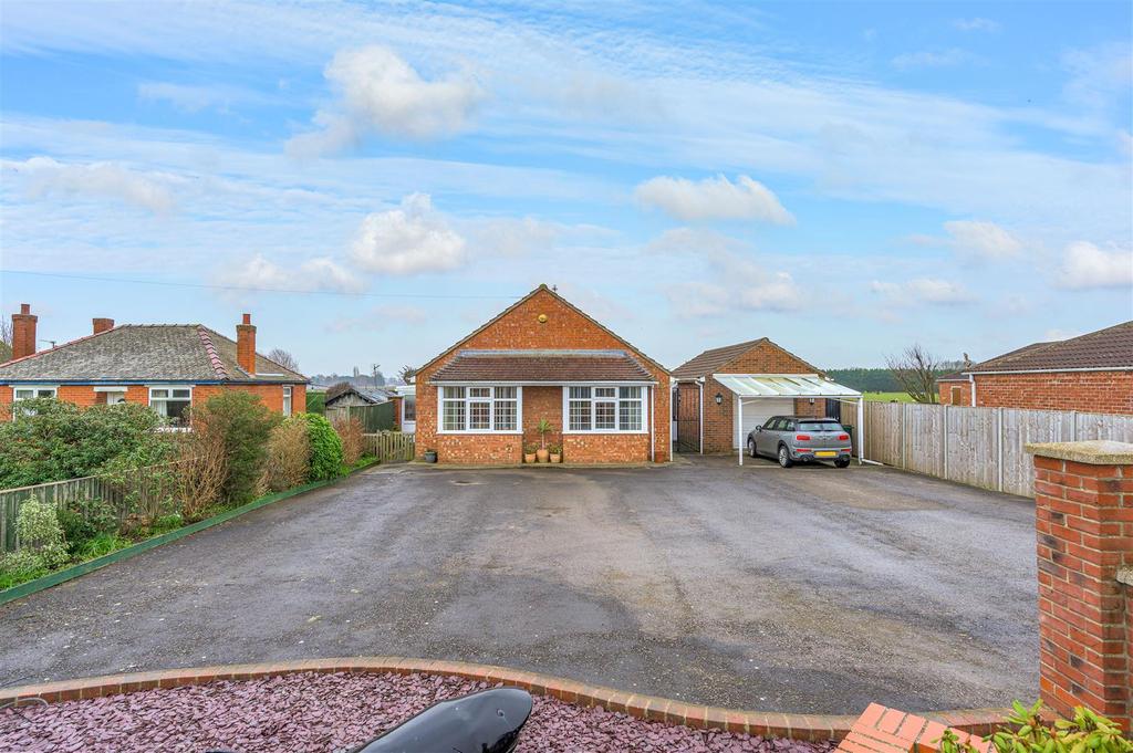 Wainfleet Road, Freiston, Boston 4 bed detached house £249,950