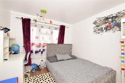 4 Landermere, Basildon, SS14 2DL