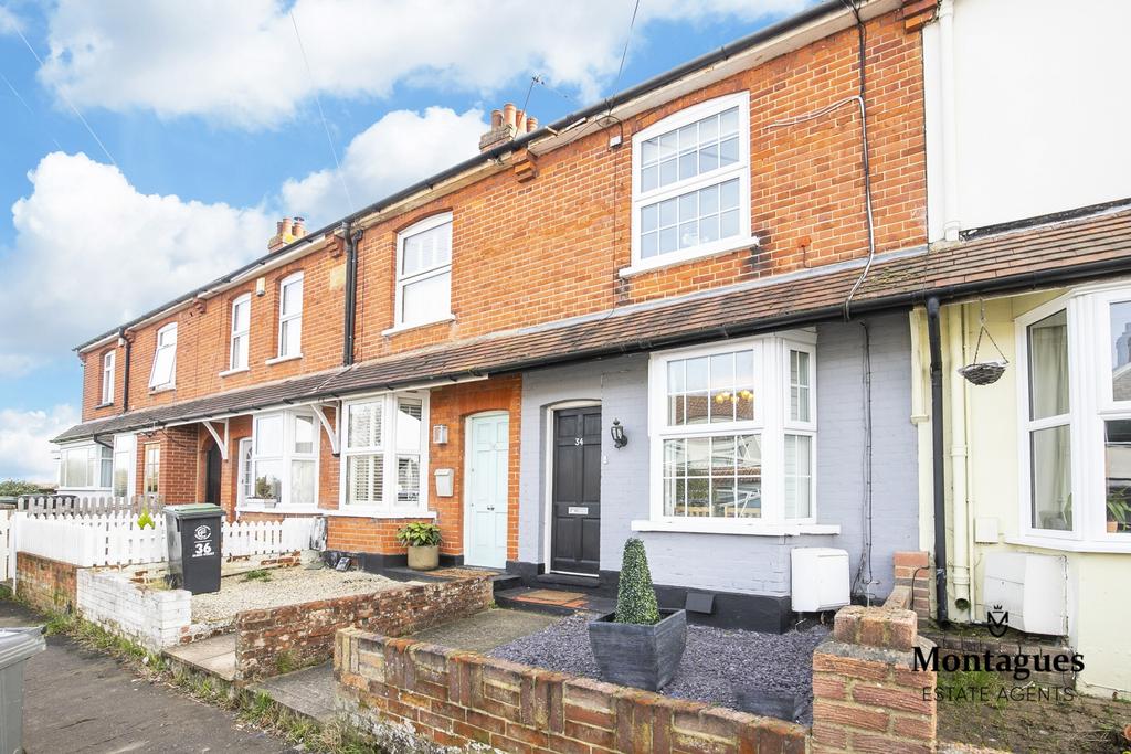 James Street, Epping, CM16 2 bed cottage £435,000