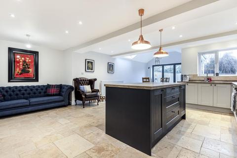 26 Apley Way, Witney, OX28 5BG