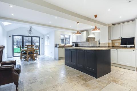 26 Apley Way, Witney, OX28 5BG