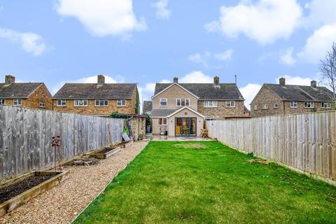 26 Apley Way, Witney, OX28 5BG