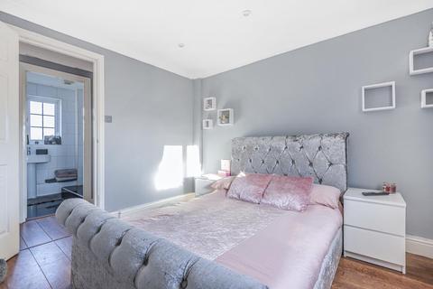 27 Mayford Close, Beckenham, BR3 4XS