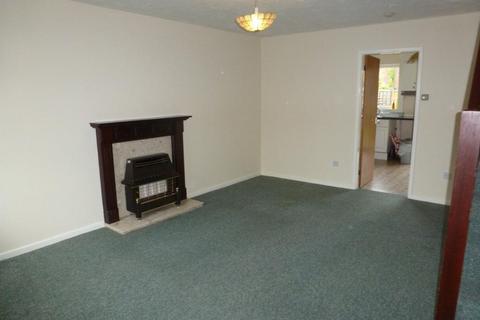 2 bedroom terraced house to rent, Thistledown Close, Rhostyllen, LL14