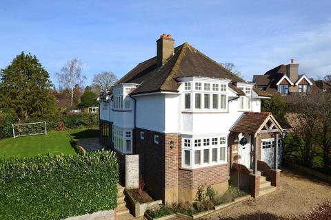 Breamore Cobham Way, East Horsley, Leatherhead, KT24 5BH