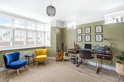 Breamore Cobham Way, East Horsley, Leatherhead, KT24 5BH
