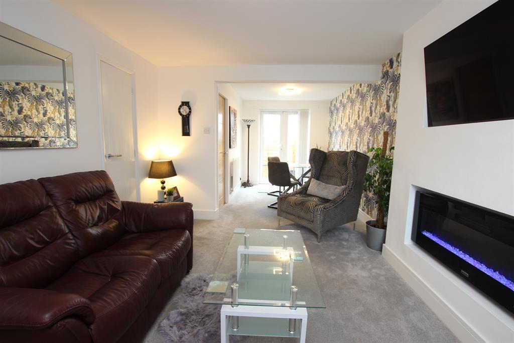 Aster Chase, Lower Darwen, BB3 0QX 3 bed detached house £220,000