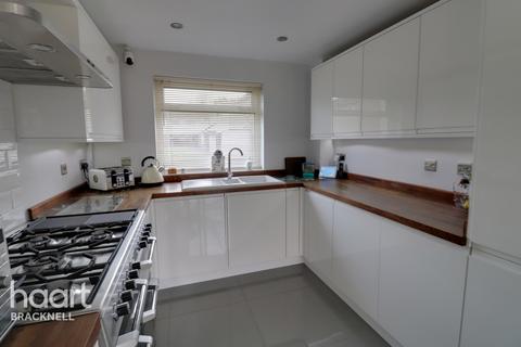 94 Aysgarth, Bracknell, RG12 8SF